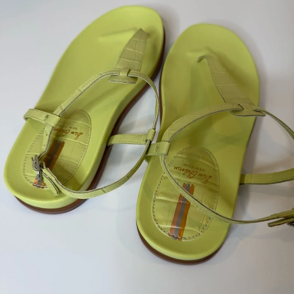 Sam Edelman Womens Kiwi Green Leather Buckle Flat T Strap Sandals Sz 8